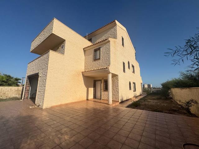 Casa chalet en Venta en Veneziola