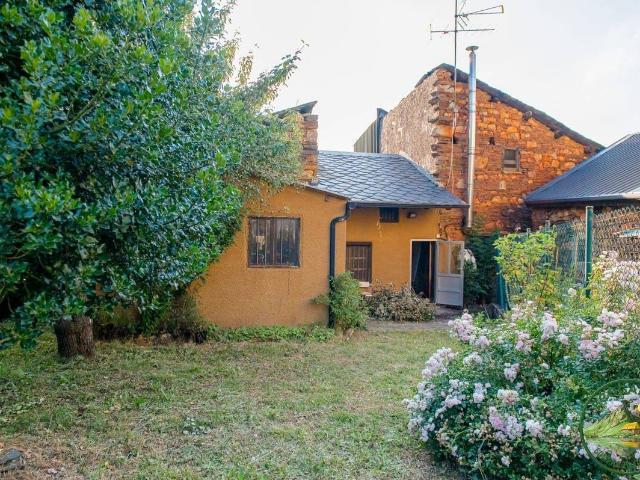 Casa chalet en Venta en Vega de Espinareda