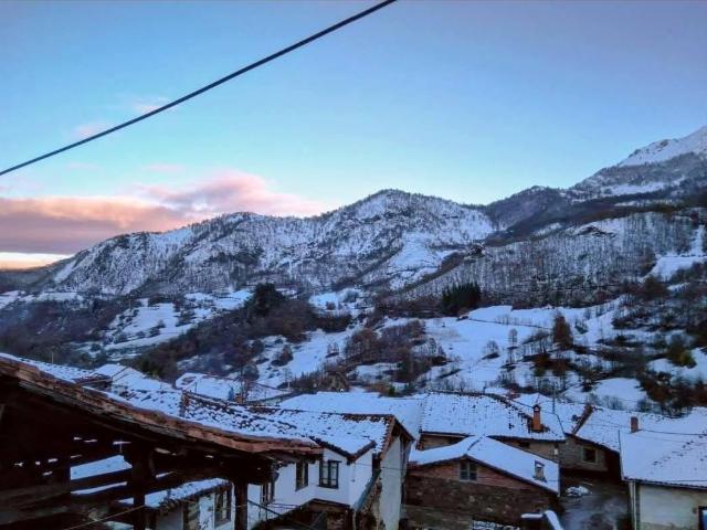 Casa chalet en Venta en Vega de Liébana