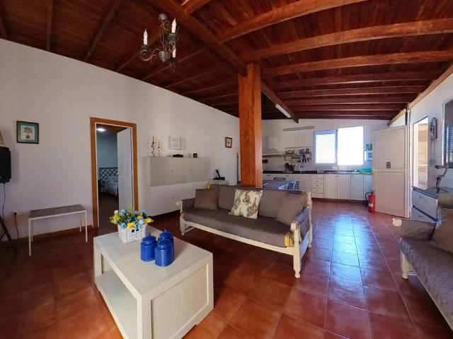 Casa chalet en Venta en Vega de San Mateo