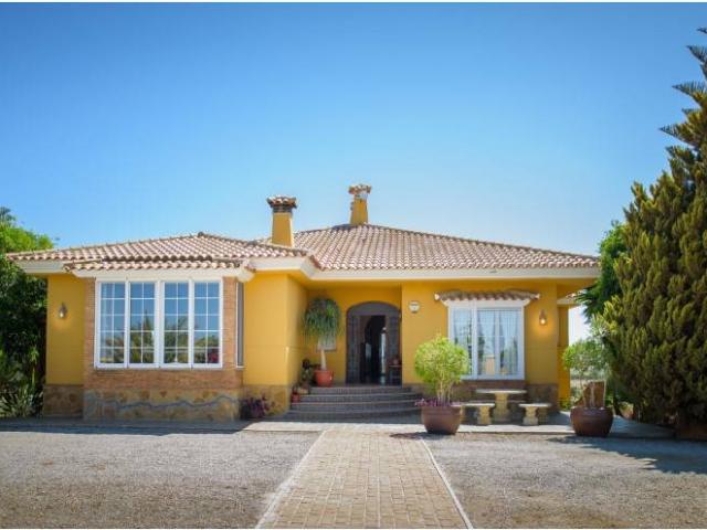 Casa chalet en Venta en Vera Ciudad