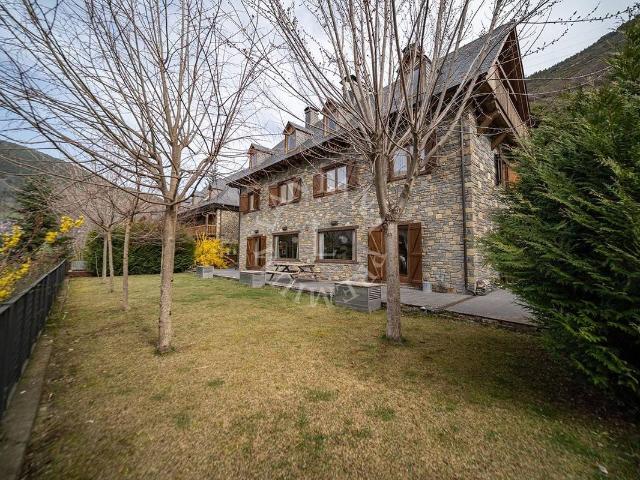 Casa chalet en Venta en Vielha
