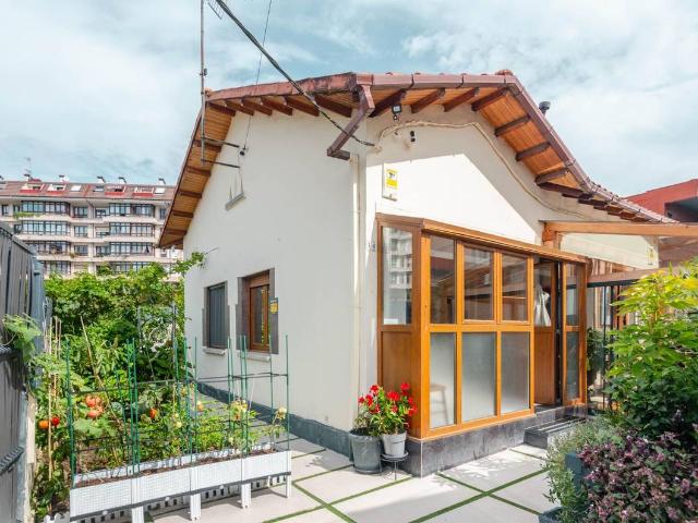 Casa chalet en Venta en Viesques