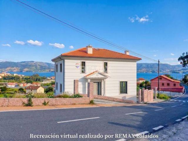 Casa chalet en Venta en Vilaboa