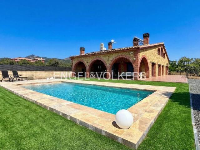 Casa chalet en Venta en Vilanova d'Escornalbou