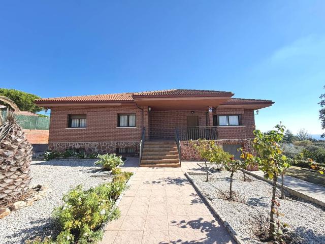 Casa chalet en Venta en Villa del Prado