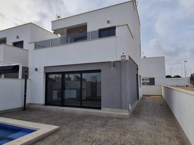 Casa chalet en Venta en Villamartín Las Filipinas