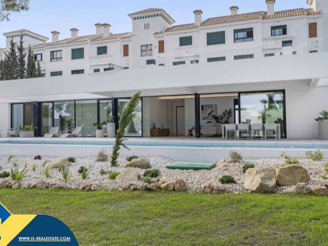 Casa chalet en Venta en Villamartín Las Filipinas