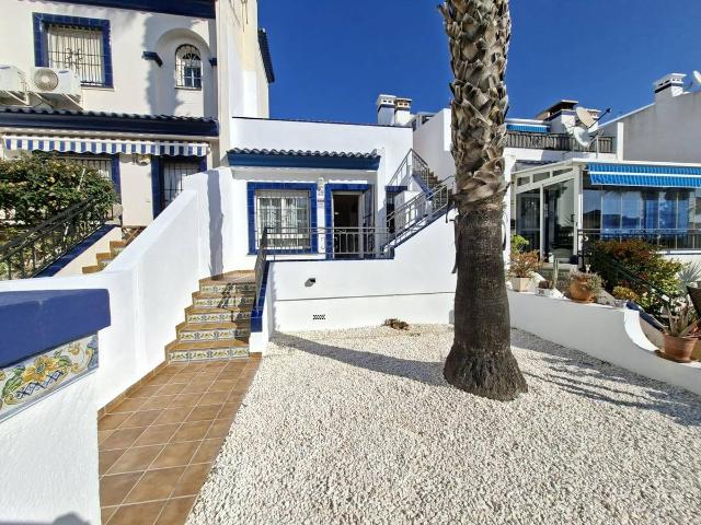 Casa chalet en Venta en Villamartín Las Filipinas
