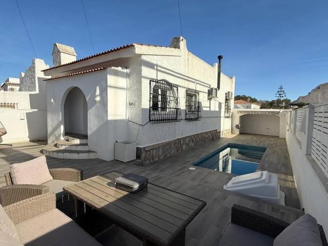 Casa chalet en Venta en Villamartín Las Filipinas