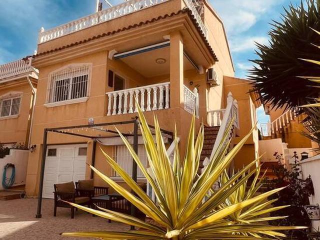 Casa chalet en Venta en Villamartín Las Filipinas