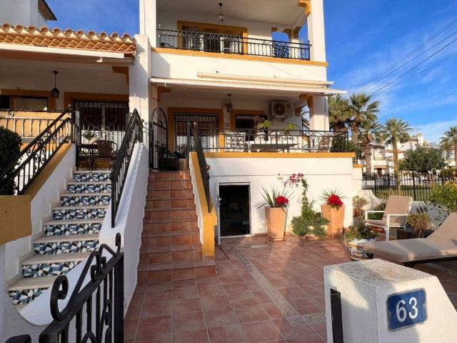 Casa chalet en Venta en Villamartín Las Filipinas