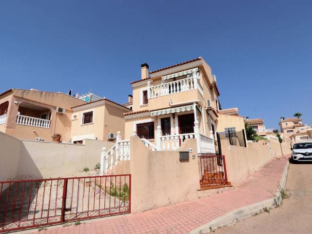 Casa chalet en Venta en Villamartín Las Filipinas