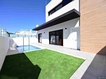 Casa chalet en Venta en Villamartín Las Filipinas