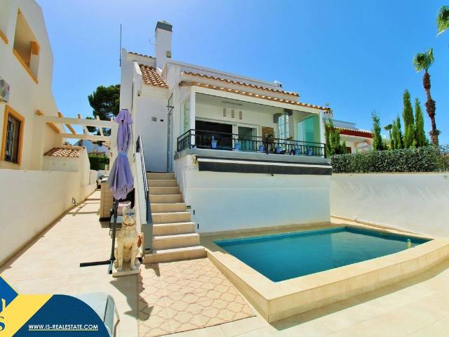 Casa chalet en Venta en Villamartín Las Filipinas