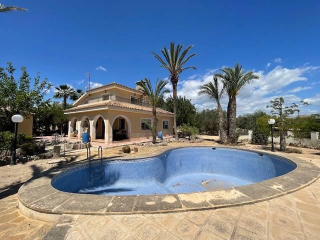 Casa chalet en Venta en Villamontes Boqueres