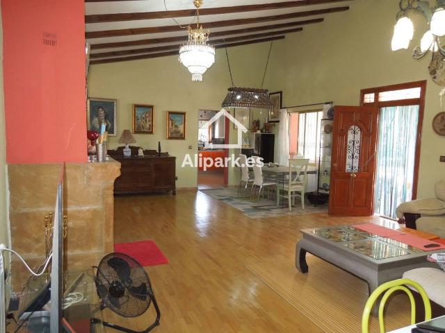 Casa chalet en Venta en Villamontes Boqueres