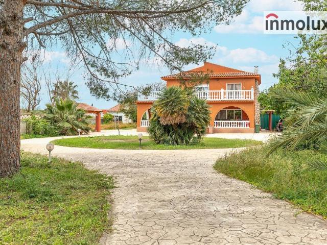 Casa chalet en Venta en Villamontes Boqueres