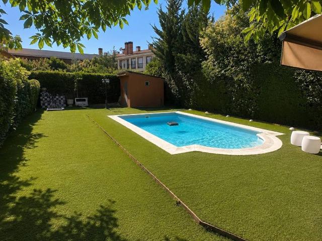 Casa chalet en Venta en Villanueva de la Cañada ciudad