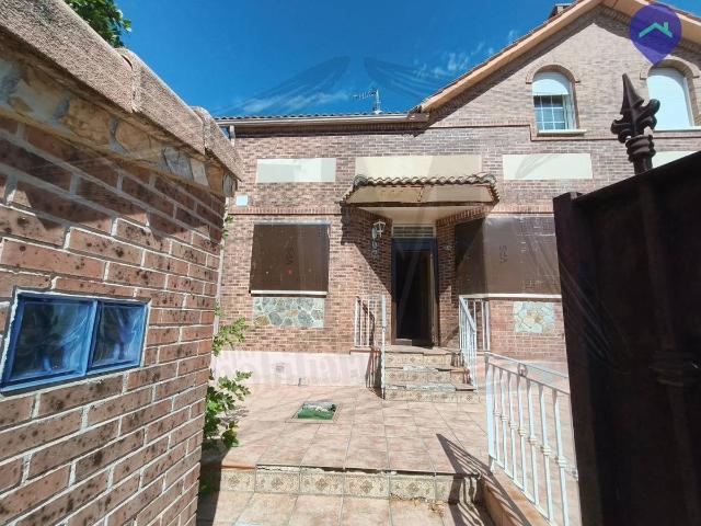 Casa chalet en Venta en Villanueva de la Torre