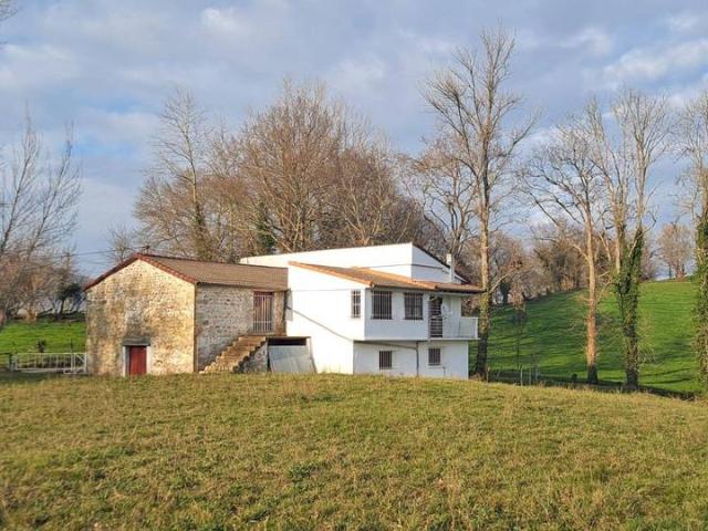 Casa chalet en Venta en Villacarriedo