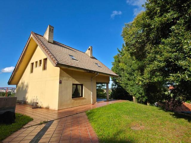Casa chalet en Venta en Villaescusa Cantabria