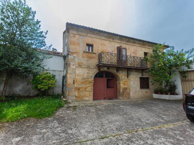 Casa chalet en Venta en Villaescusa Cantabria