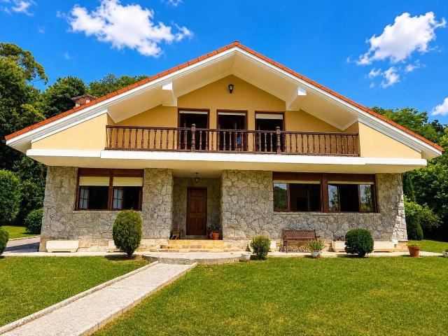 Casa chalet en Venta en Villaescusa Cantabria
