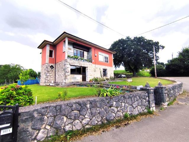 Casa chalet en Venta en Villaescusa Cantabria