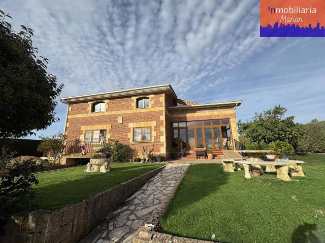 Casa chalet en Venta en Villalba de Duero