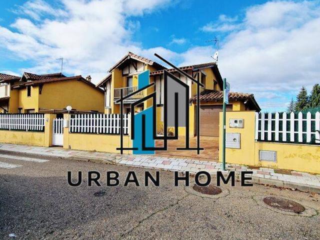 Casa chalet en Venta en Villaquilambre