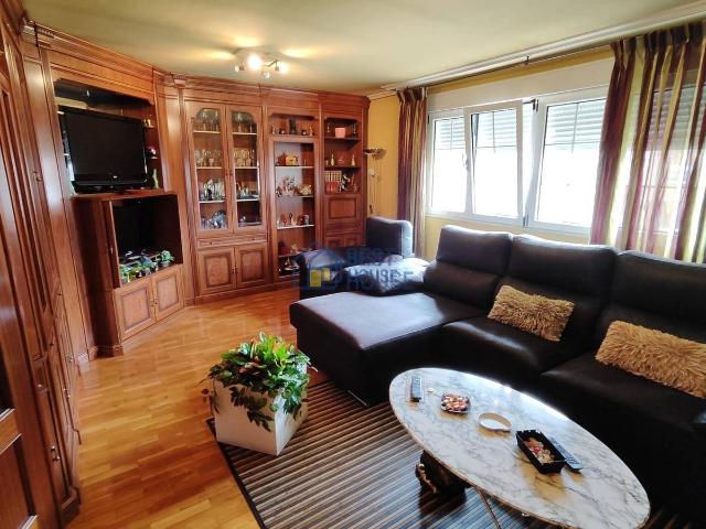 Casa chalet en Venta en Villaquilambre