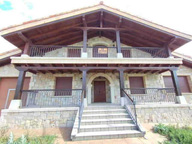 Casa chalet en Venta en Villarcayo de Merindad de Castilla la Vieja