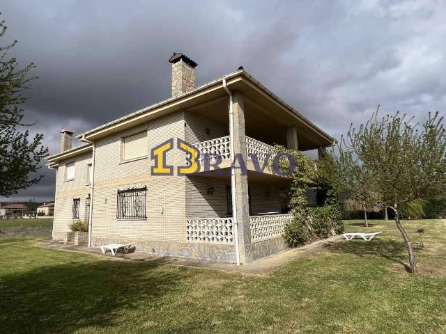 Casa chalet en Venta en Villarcayo de Merindad de Castilla la Vieja