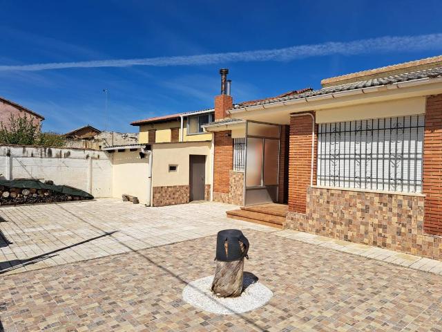 Casa chalet en Venta en Villasabariego