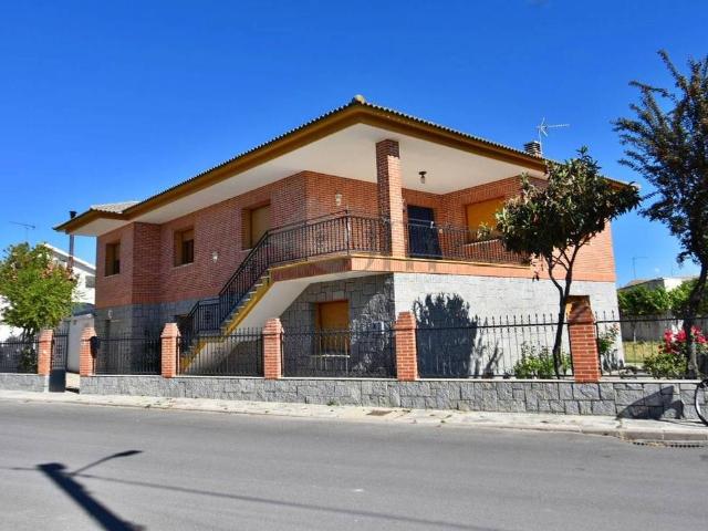 Casa chalet en Venta en Villaverde de Íscar