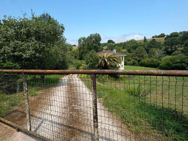 Casa chalet en Venta en Villaviciosa Amandi