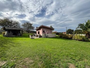 Casa chalet en Venta en Villaviciosa Amandi