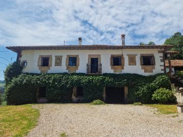 Casa chalet en Venta en Villaviciosa Amandi