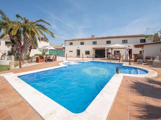 Casa chalet en Venta en Vilobí del Penedès