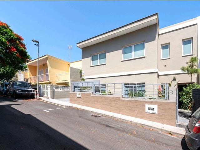 Casa chalet en Venta en Vistabella Villa Benitez Ballester