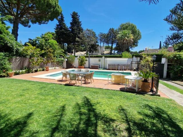 Casa adosada en Venta en Vistahermosa