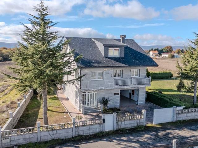 Casa chalet en Venta en Xinzo de Limia