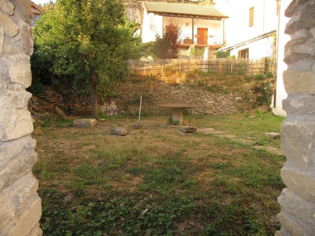 Casa chalet en Venta en Yebra de Basa