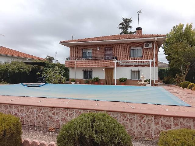 Casa chalet en Venta en Yuncos
