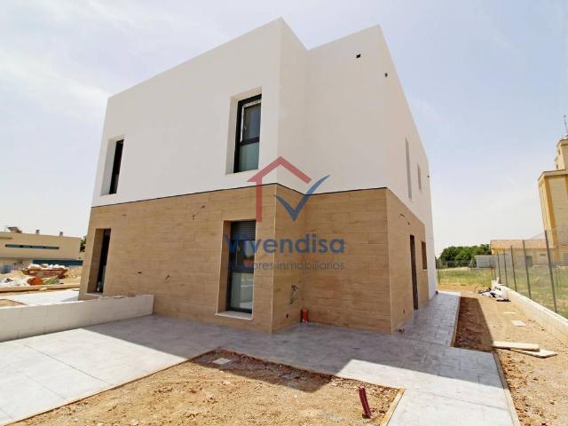 Casa adosada en Venta en Yunquera de Henares