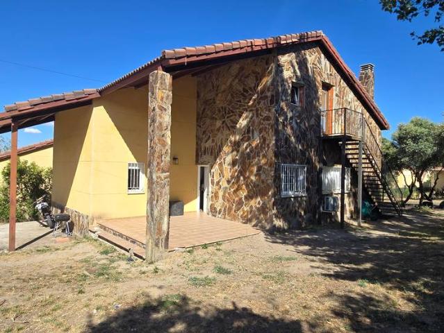 Casa chalet en Venta en Zarzuela del Monte