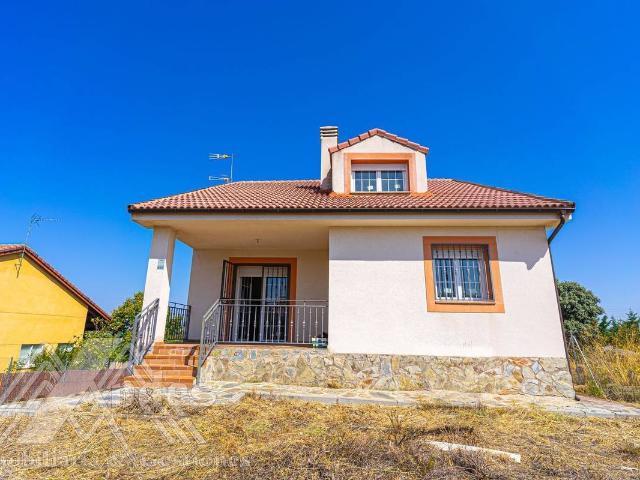 Casa chalet en Venta en Zarzuela del Monte