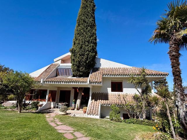 Casa chalet en Venta en Zona Monte El Pilar