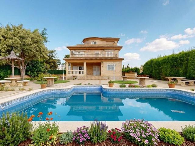 Casa chalet en Venta en Zona Avenida Alta Auditorio